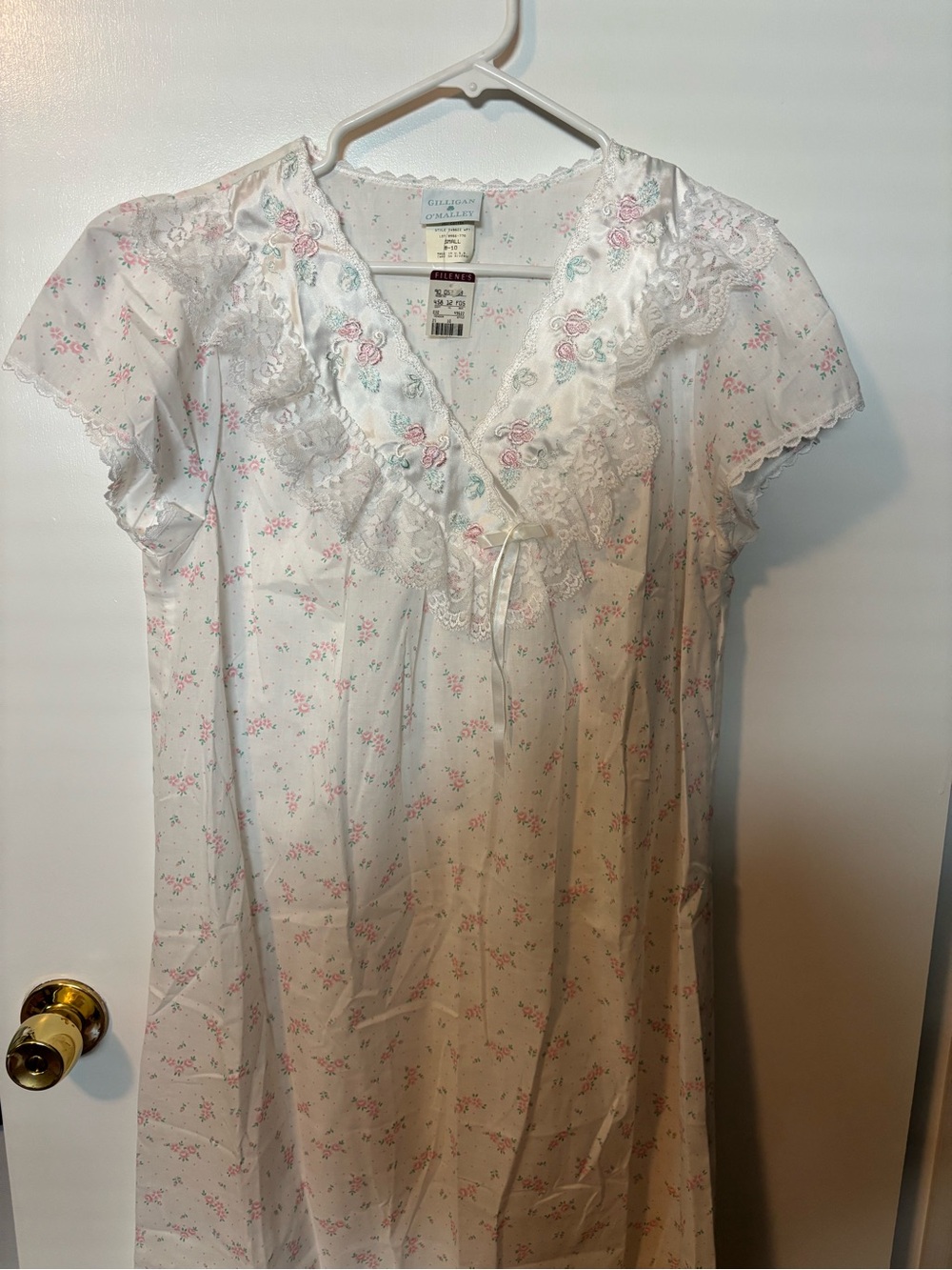 Vintage Deadstock NWT White Floral Lace-Trim Cottagecore Fairycore Nightgown